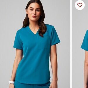 Fabletics Vital 1-Pocket Scrub Top